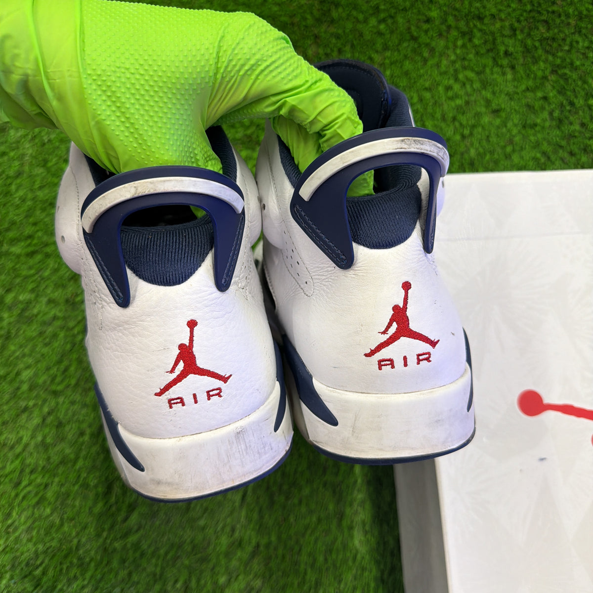 Air Jordan 6 Retro 'Olympic' 2024