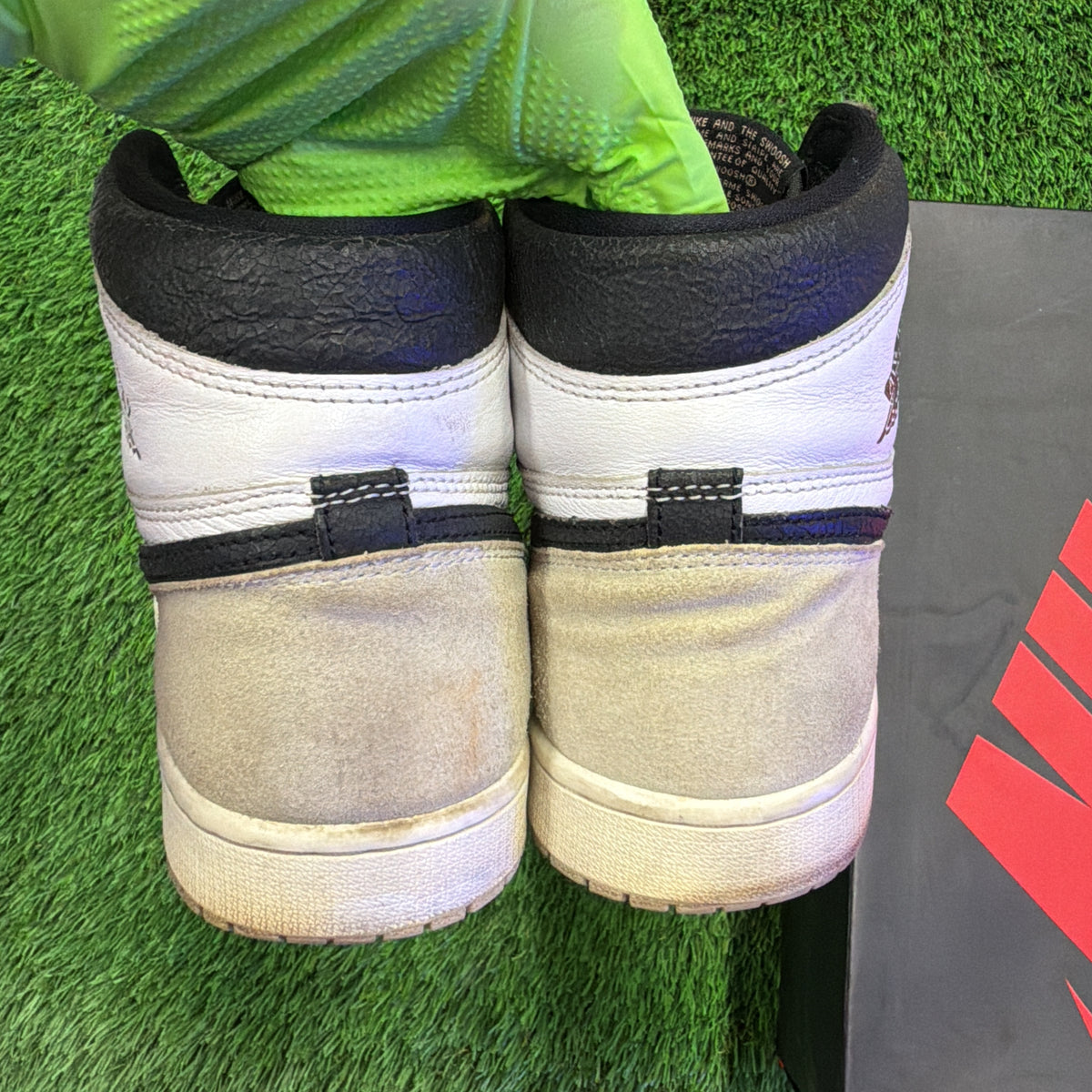 Air Jordan 1 Retro High OG 'Stage Haze'