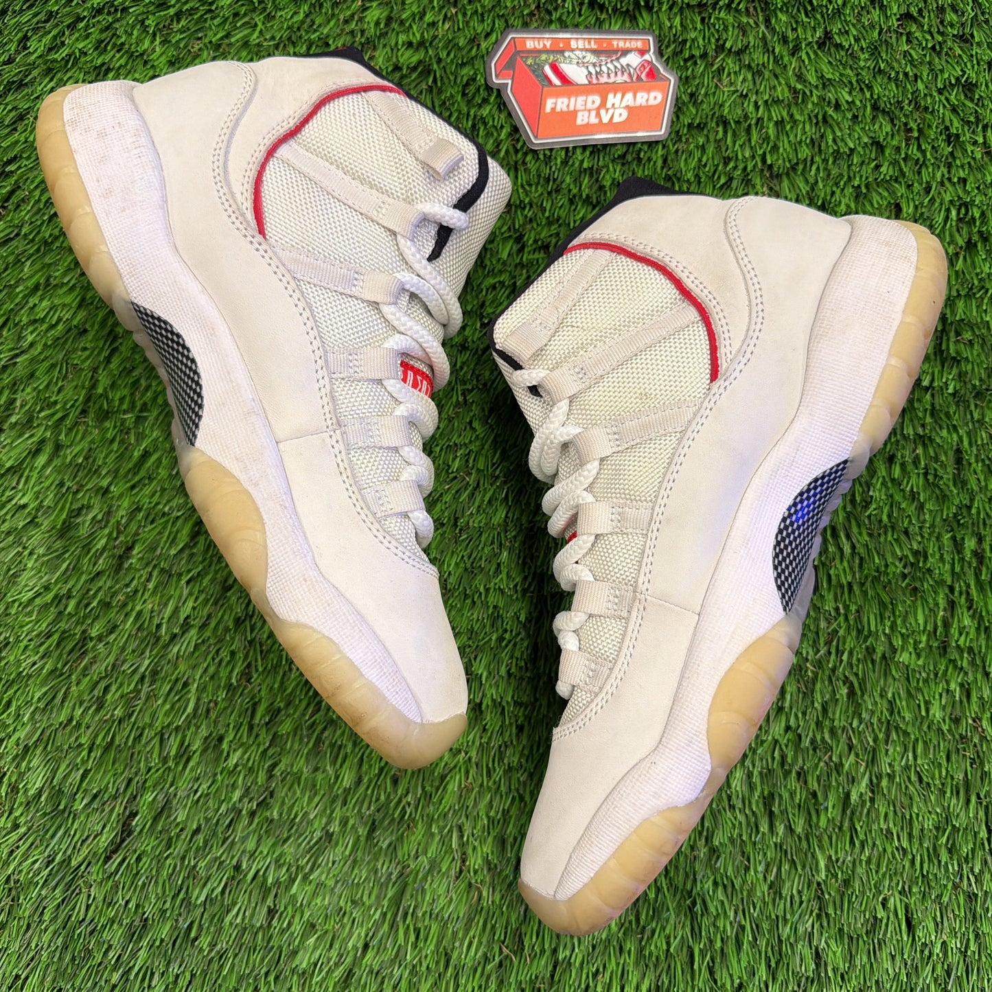 Jordan 11 Retro Platinum Tint (GS) SIZE 5Y/6.5W
