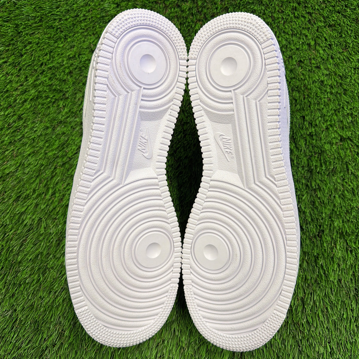 Nike Air Force 1 '07 'Triple White'