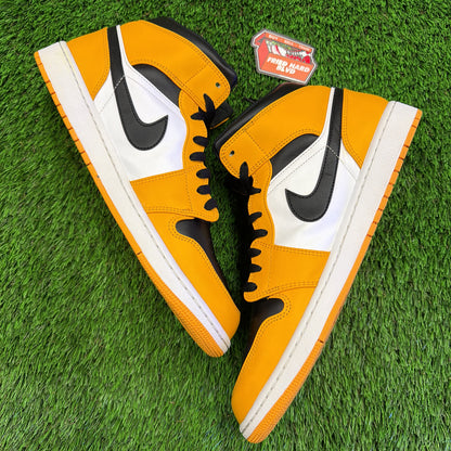 Air Jordan 1 Mid 'Reverse Yellow Toe'