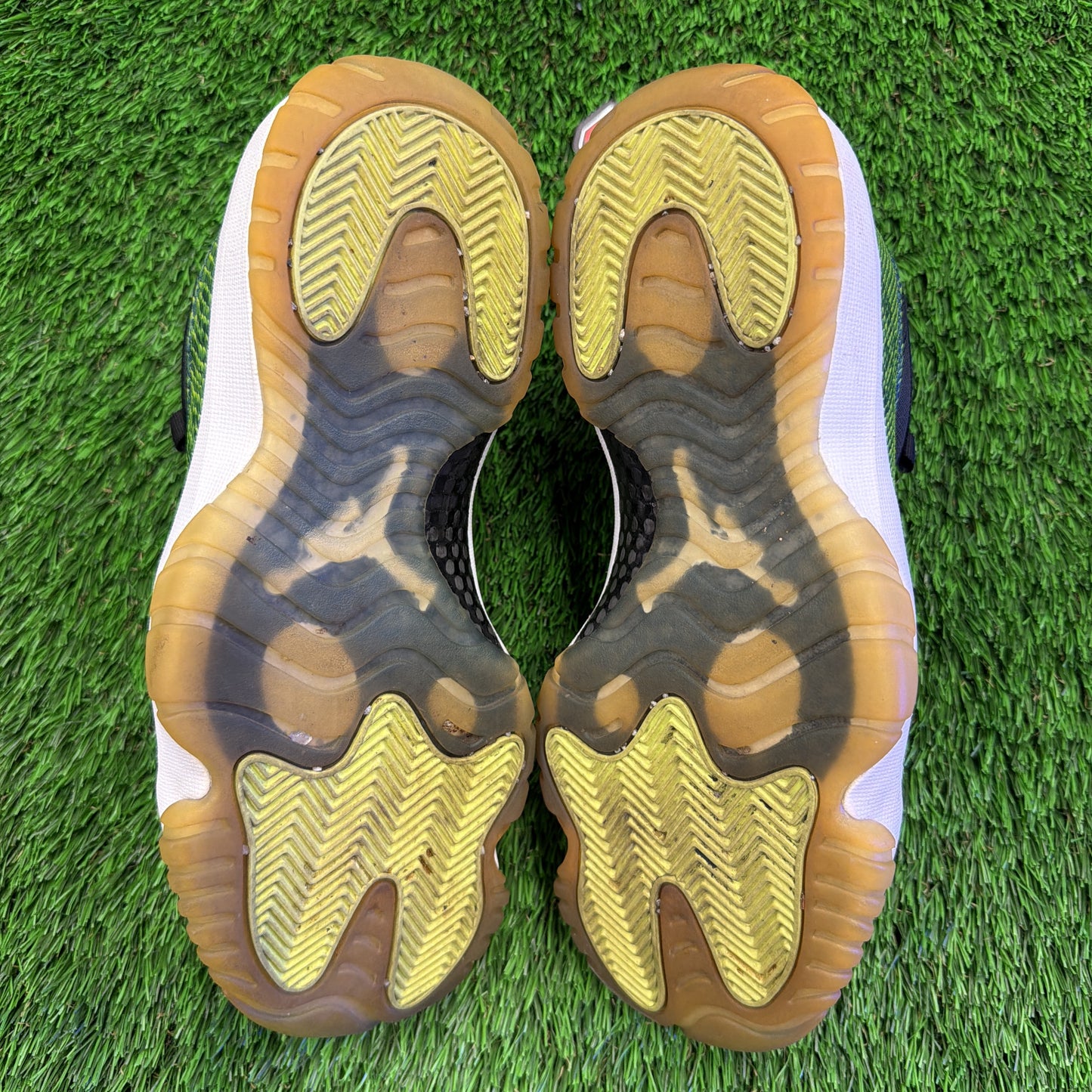 Jordan 11 Retro Low Green Snakeskin
