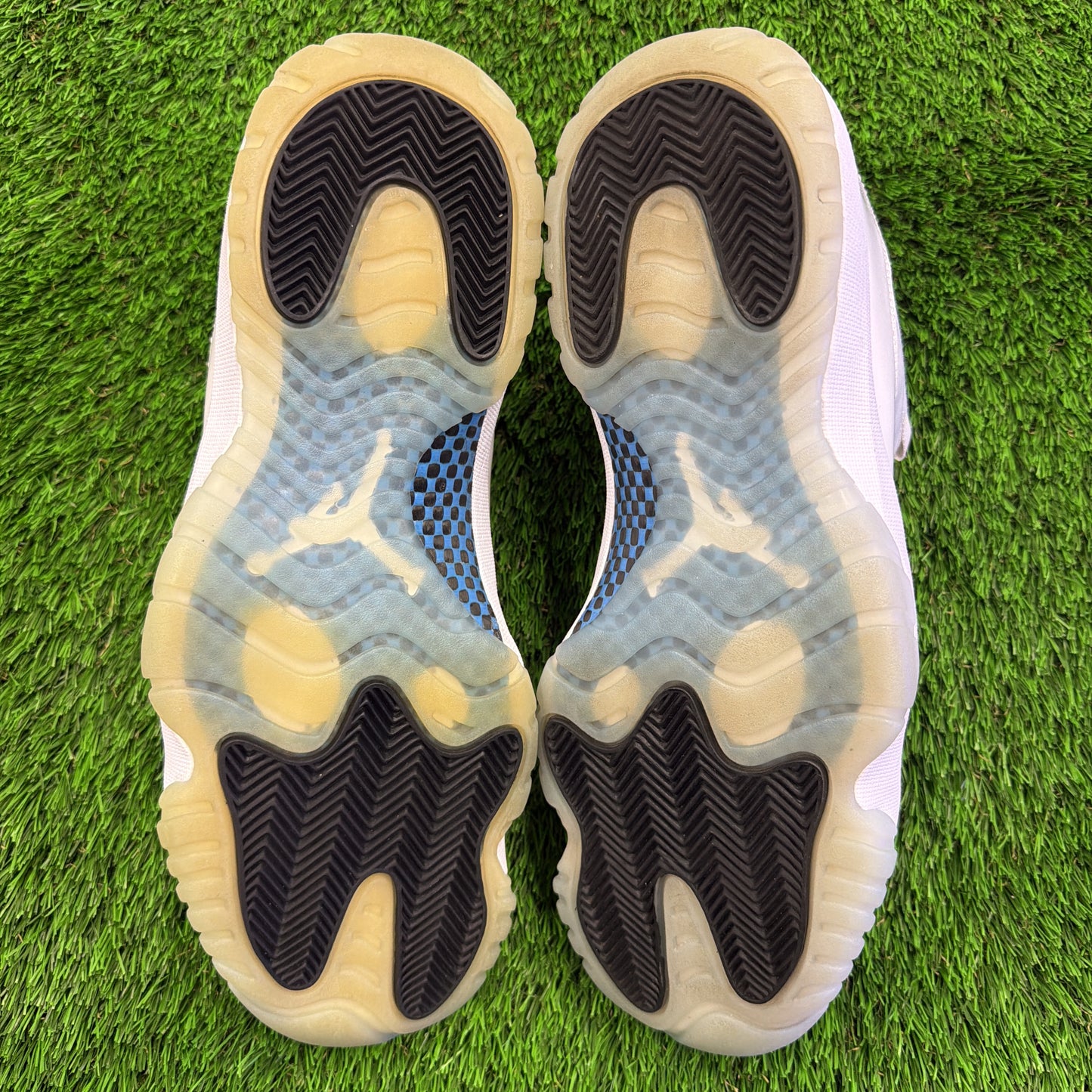 Air Jordan 11 Retro Low 'Legend Blue'