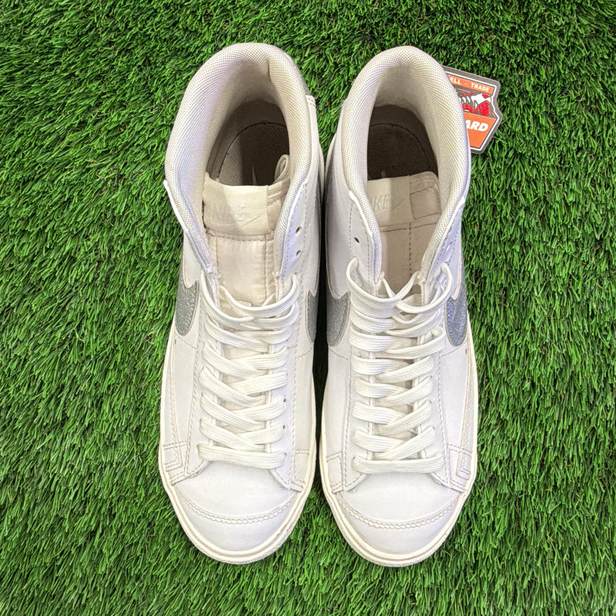 Nike Wmns Blazer Mid '77 Essential 'White Metallic Silver'