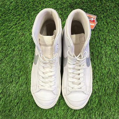 Nike Wmns Blazer Mid '77 Essential 'White Metallic Silver'