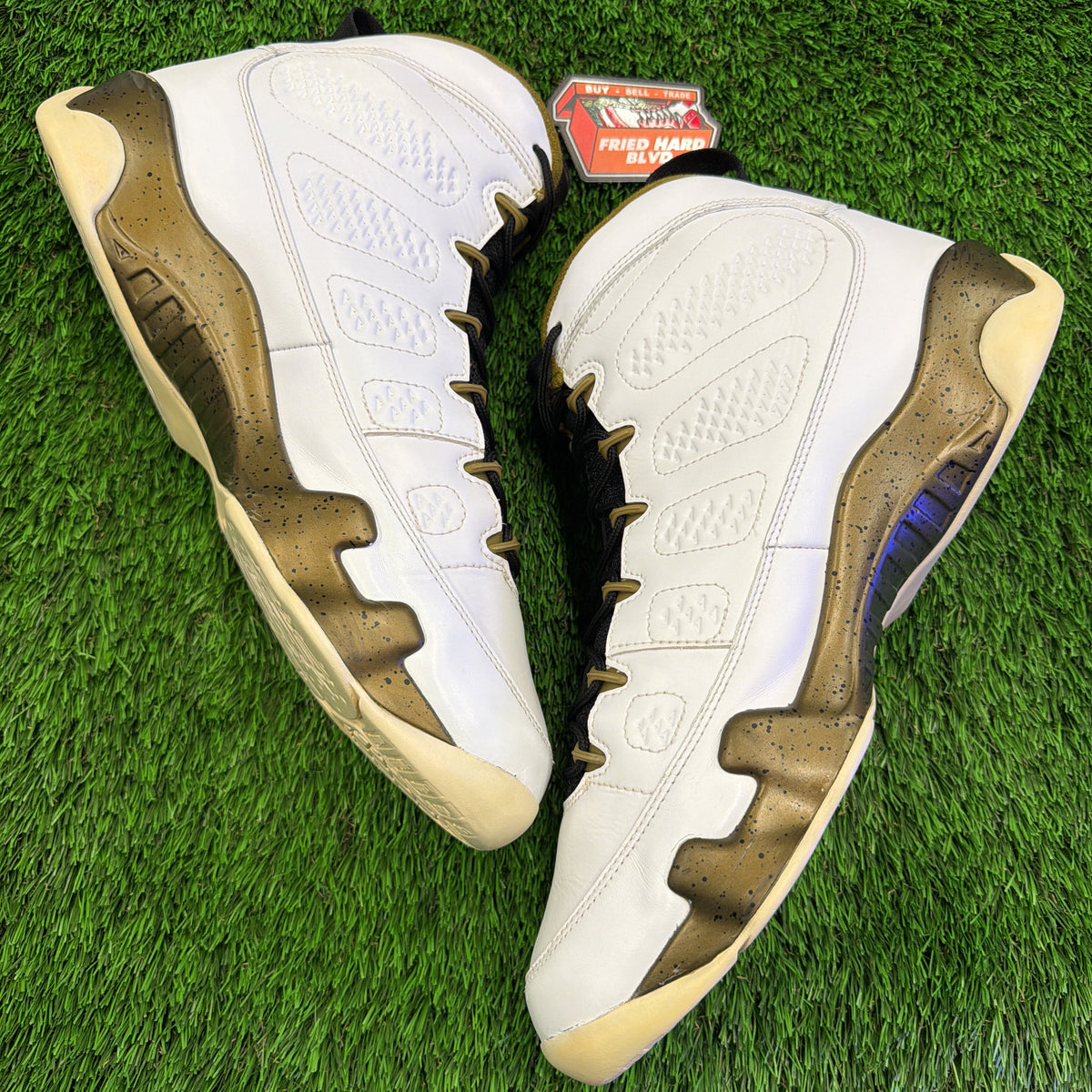 Air Jordan 9 Retro 'Statue'