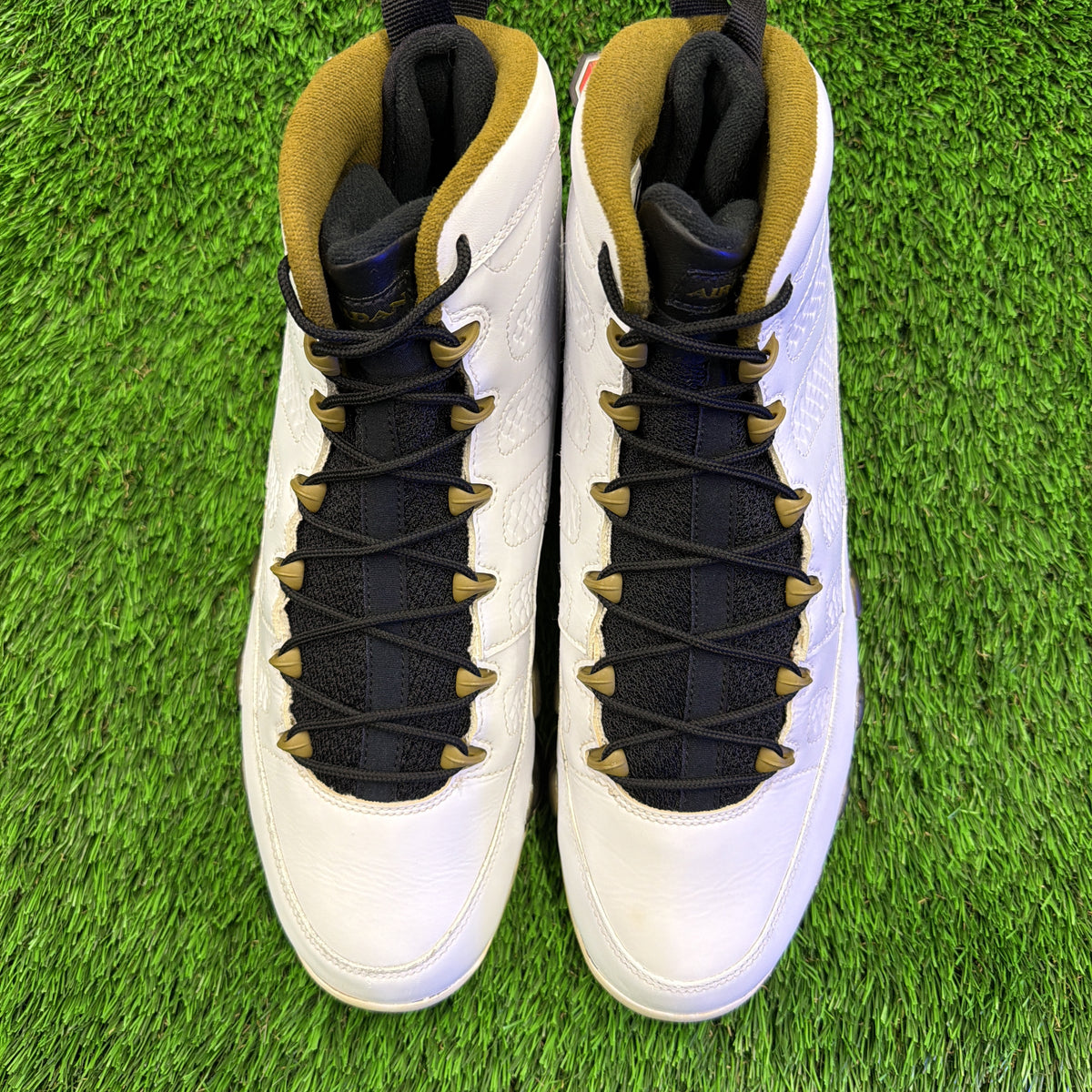 Air Jordan 9 Retro 'Statue'