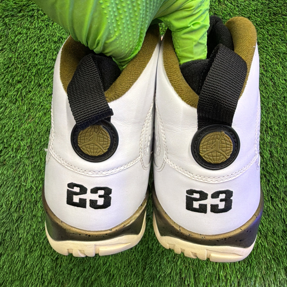 Air Jordan 9 Retro 'Statue'