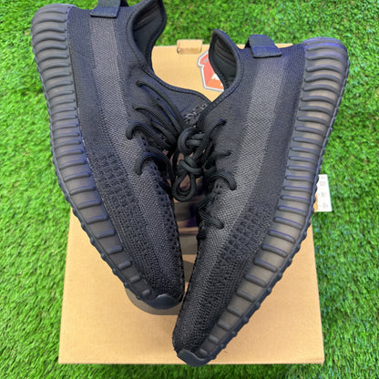 Yeezy Boost 350 V2 'Onyx'