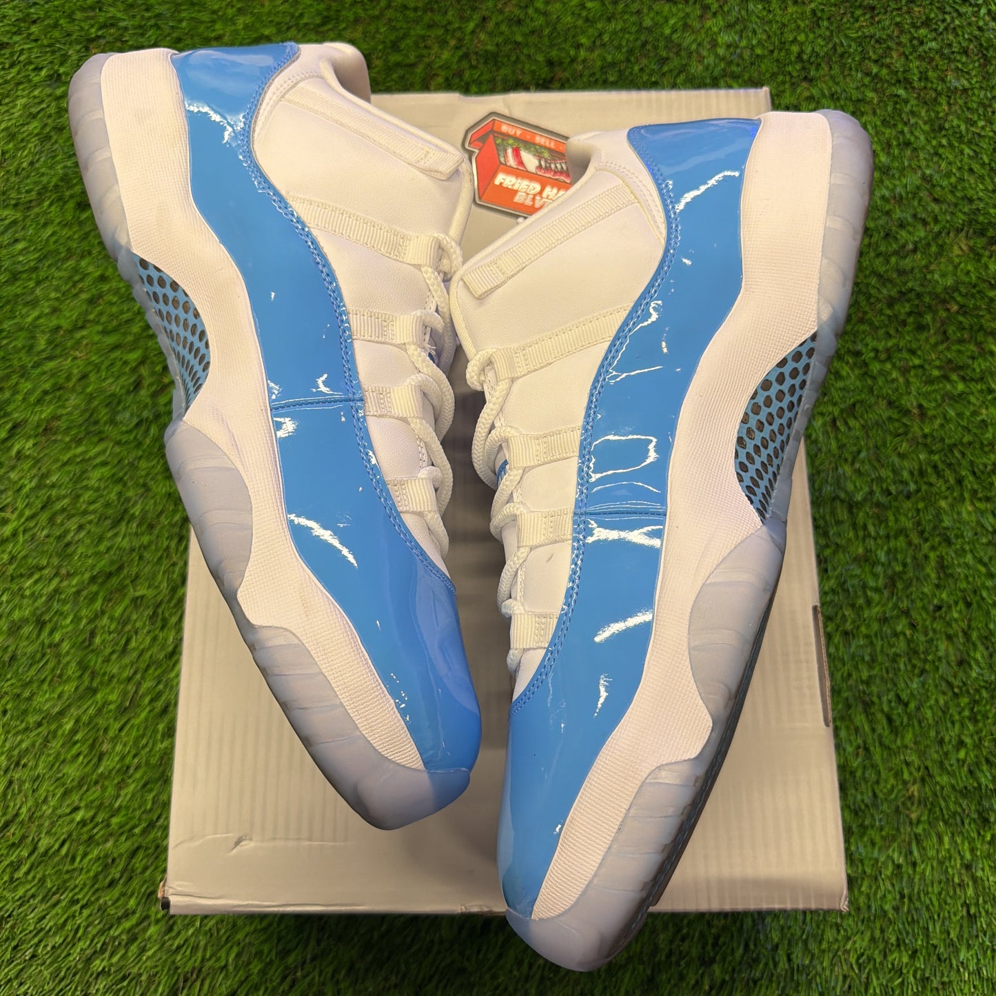 Air Jordan 11 Retro Low 'UNC'