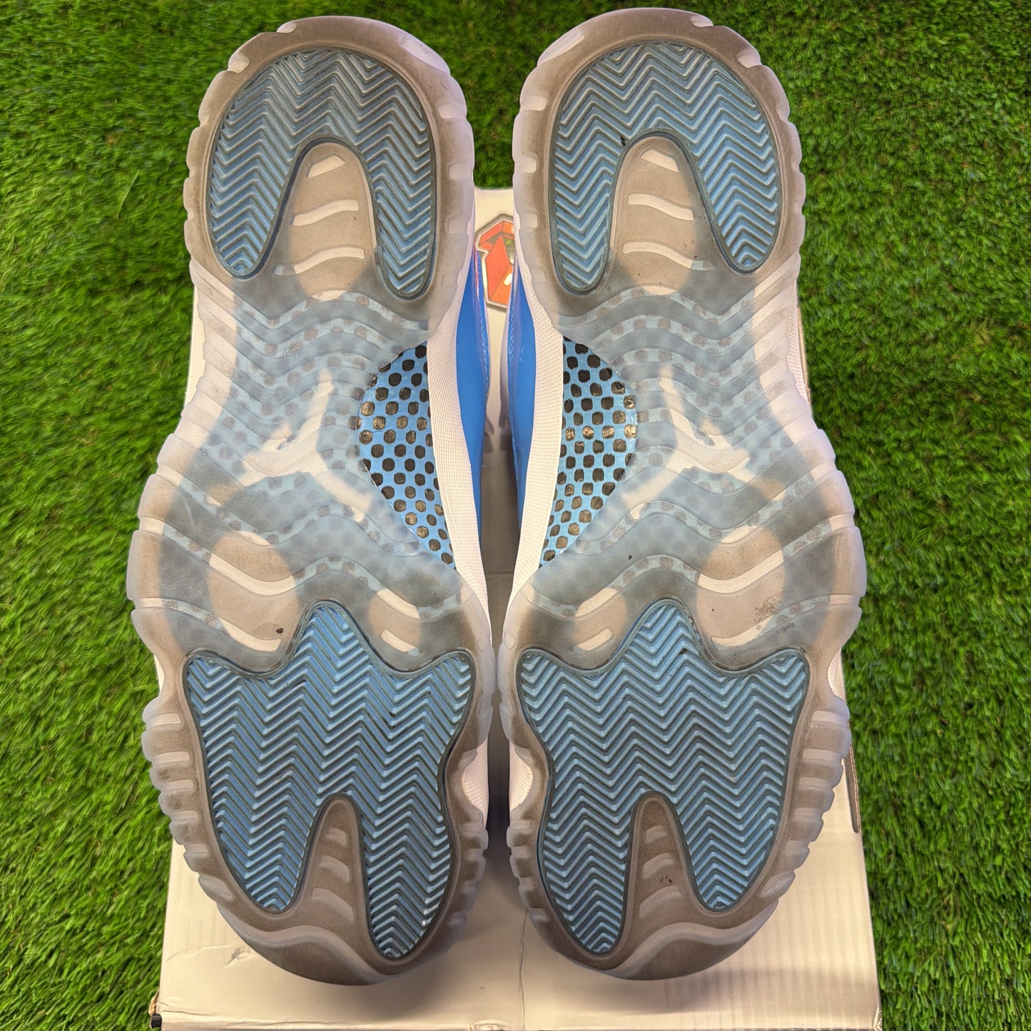 Air Jordan 11 Retro Low 'UNC'