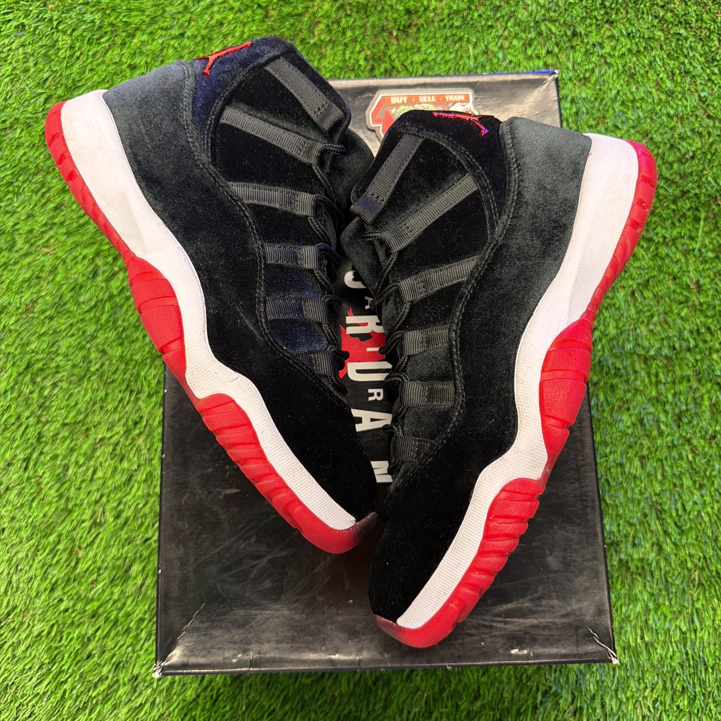 Jordan 11 Retro Bred Velvet (Women's)