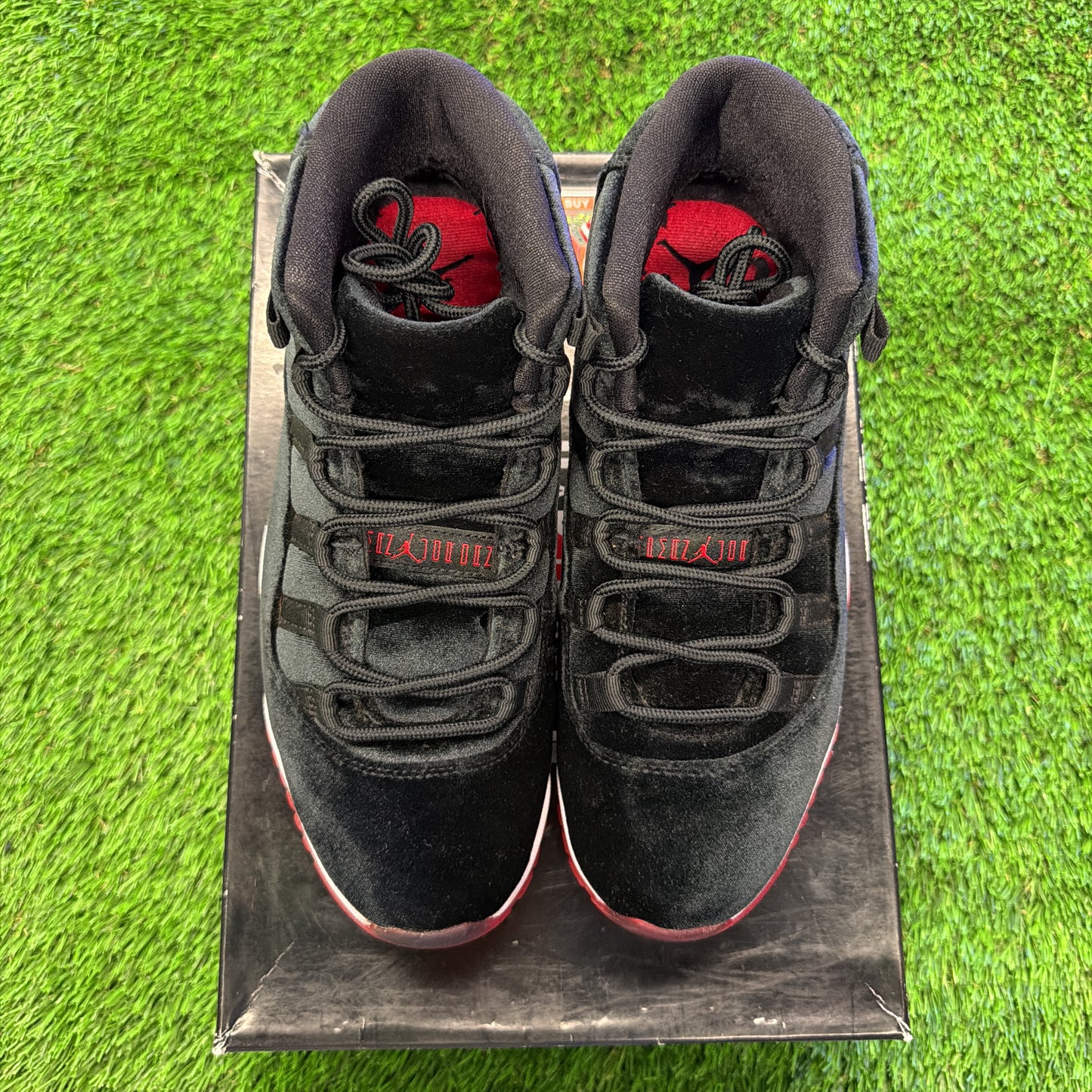 Jordan 11 Retro Bred Velvet (Women's)