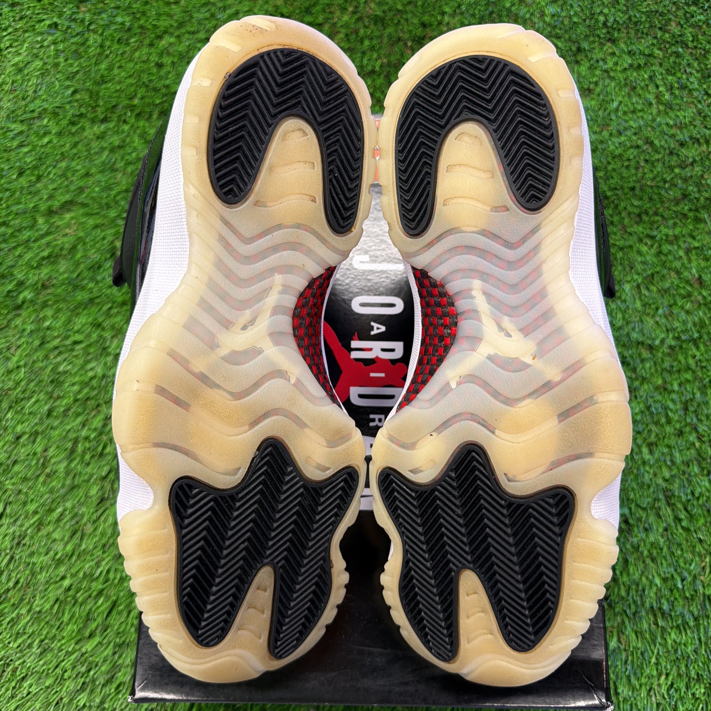 Air Jordan 11 Retro Low '72-10'