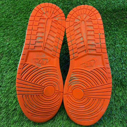 Air Jordan 1 Mid SE 'Turf Orange'