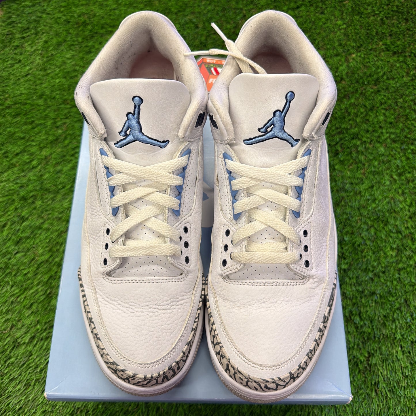 Air Jordan 3 Retro 'UNC'