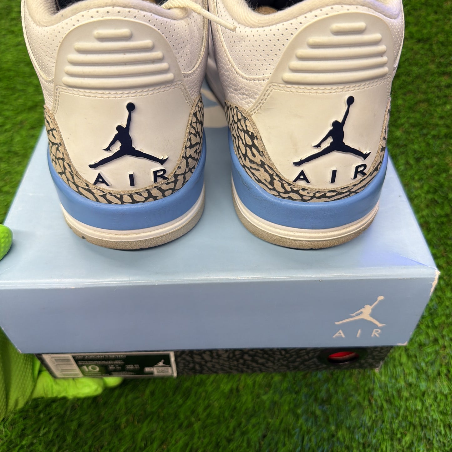 Air Jordan 3 Retro 'UNC'