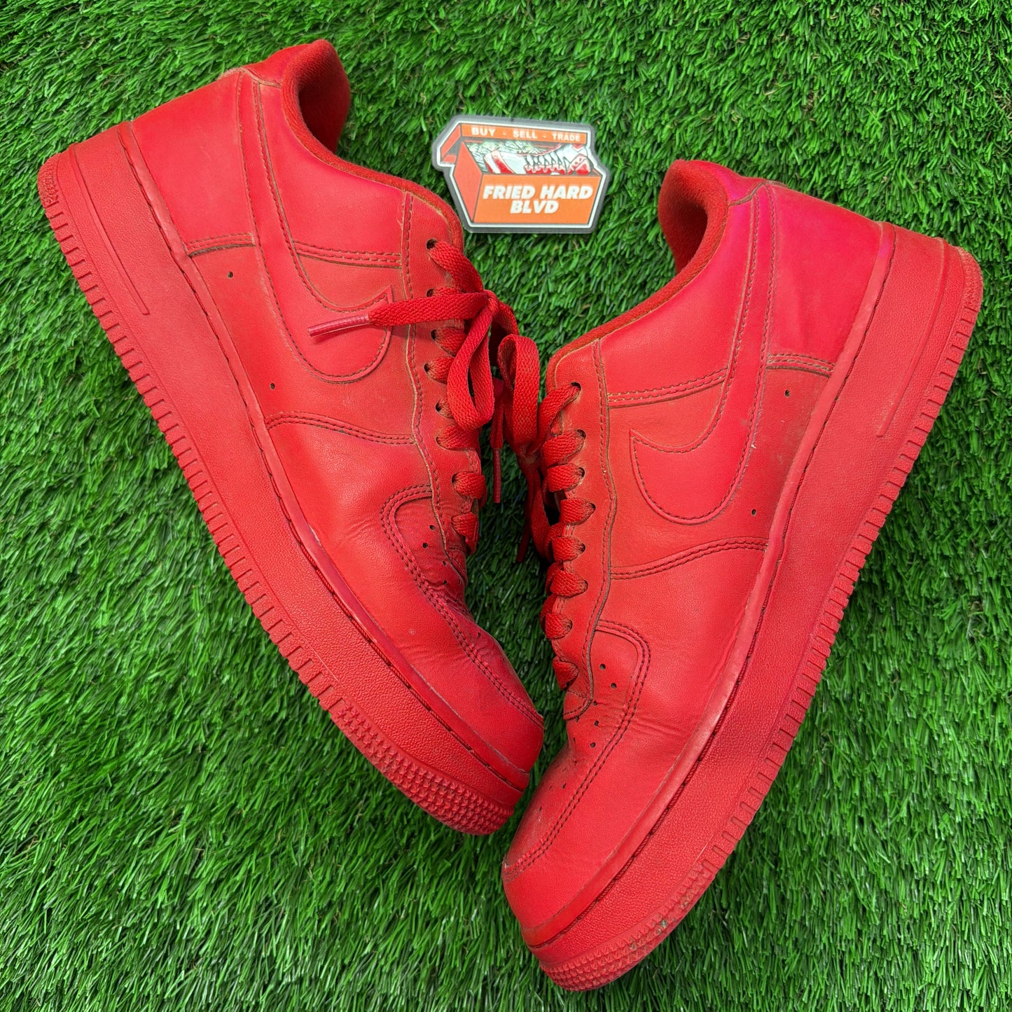 Air Force 1 Low '07 LV8 1 'Triple Red'