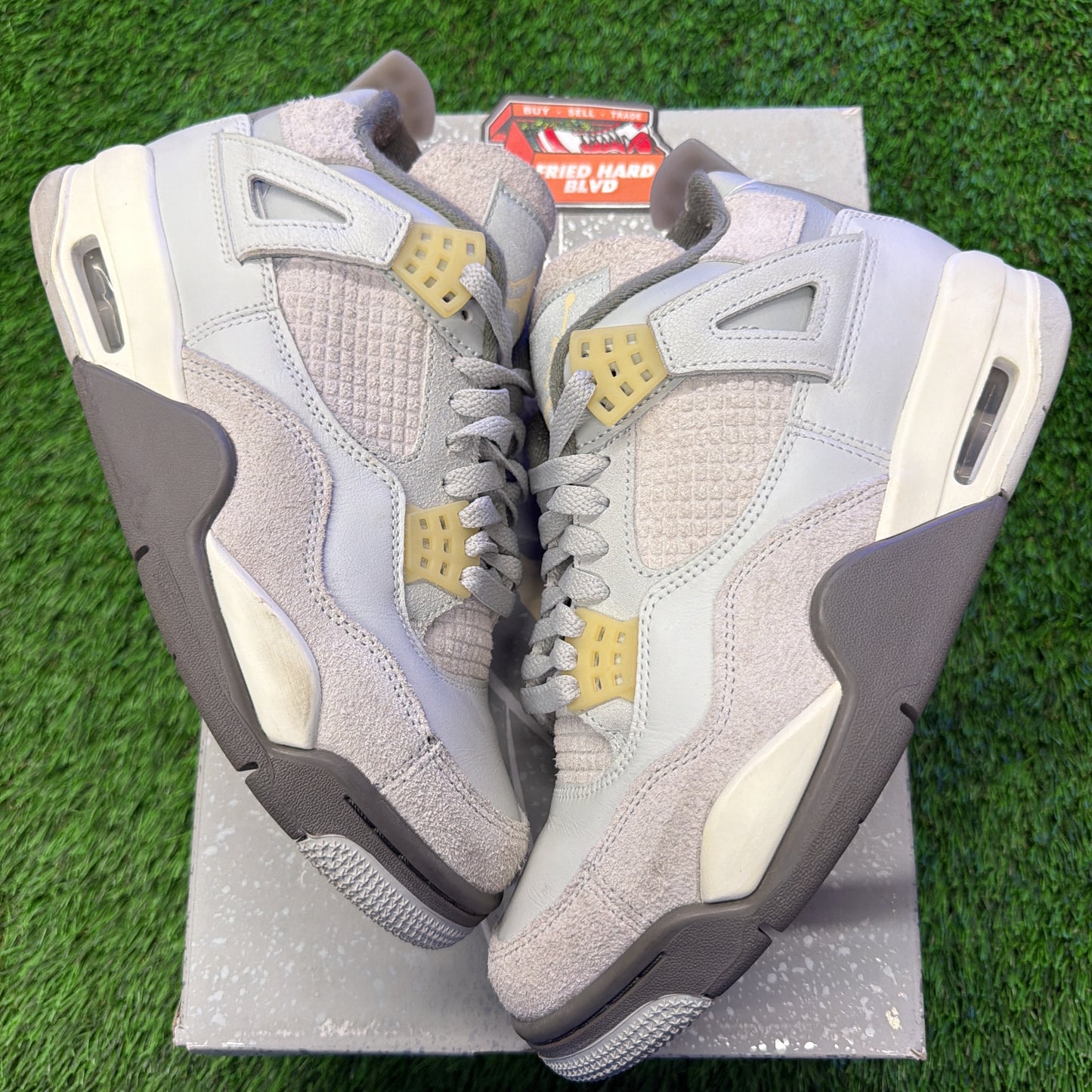 Air Jordan 4 Retro SE Craft 'Photon Dust'