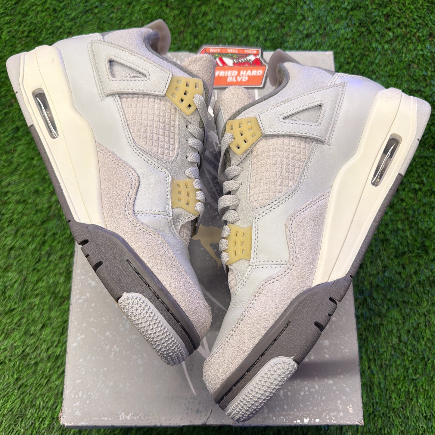 Air Jordan 4 Retro SE Craft 'Photon Dust'