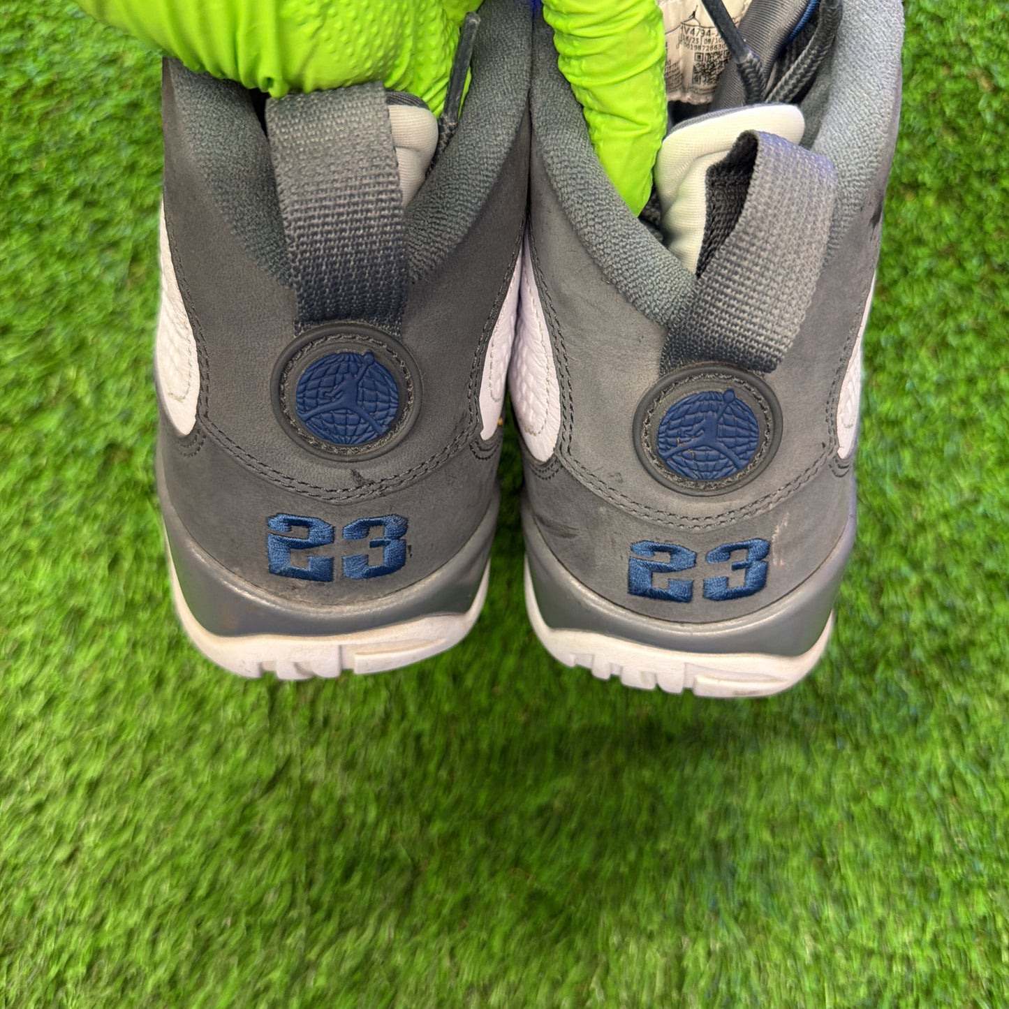 Air Jordan 9 Retro 'Flint Grey' 2026