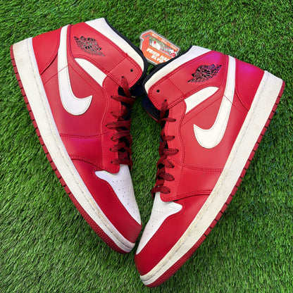Air Jordan 1 Mid 'Gym Red'