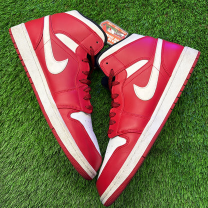 Air Jordan 1 Mid 'Gym Red'