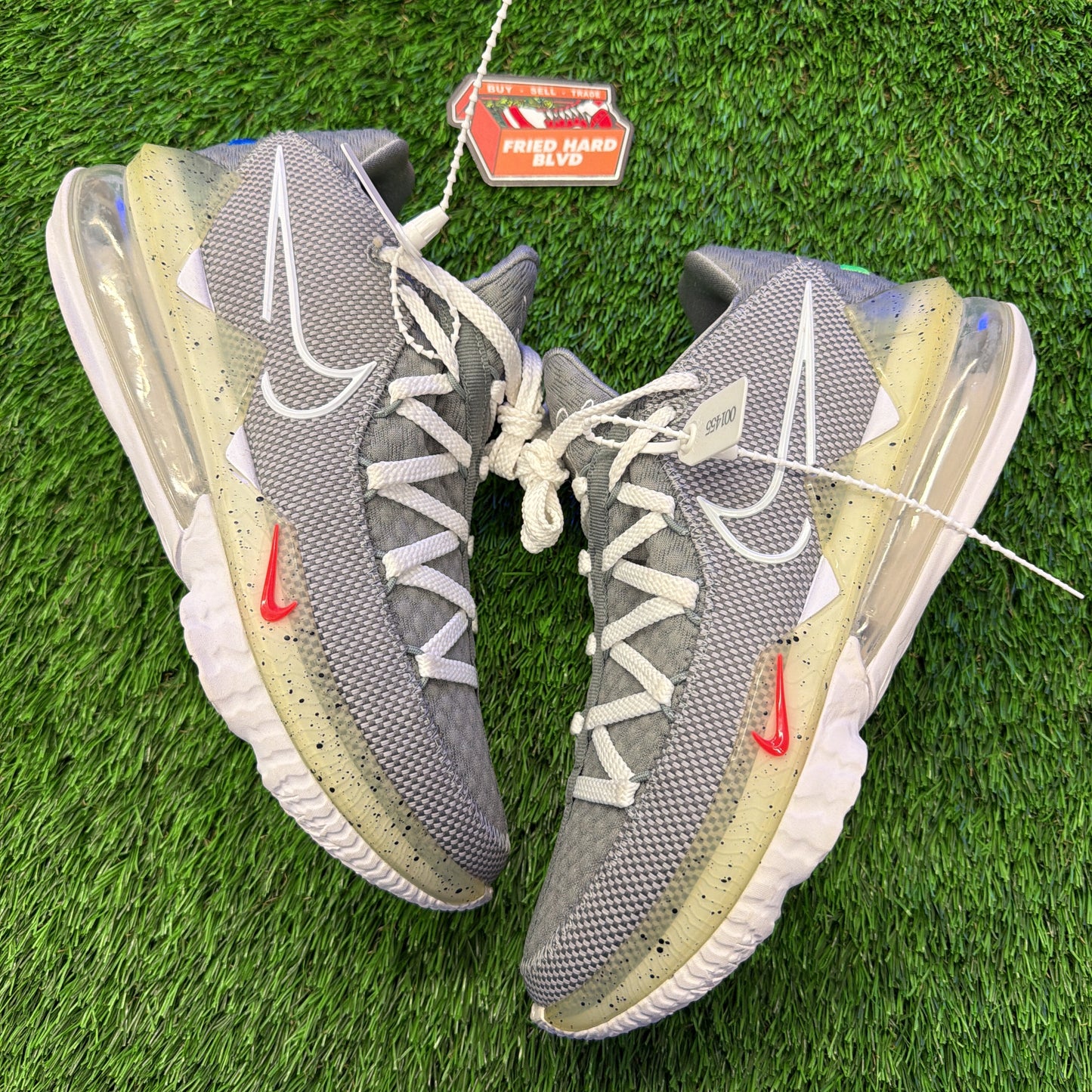Nike LeBron 17 Low 'Particle Grey'