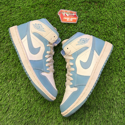 Wmns Air Jordan 1 Mid 'University Blue'