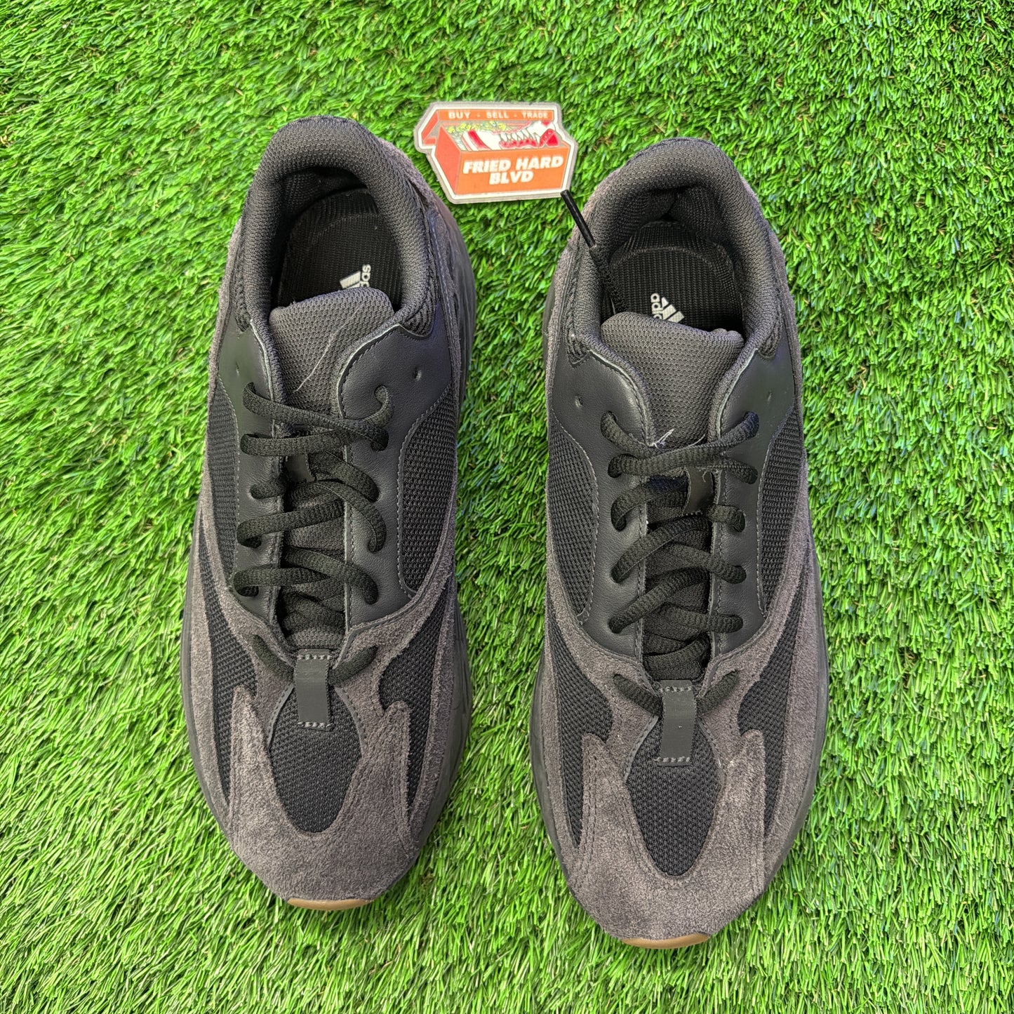 adidas Men's Yeezy Boost 700 'Utility Black' 2019
