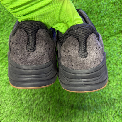 adidas Men's Yeezy Boost 700 'Utility Black' 2019
