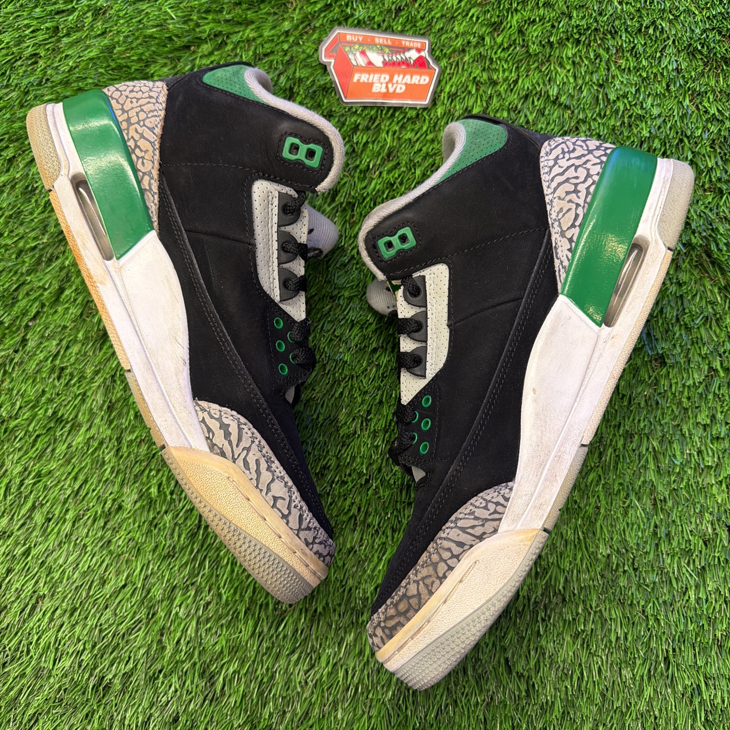 Air Jordan 3 Retro 'Pine Green'