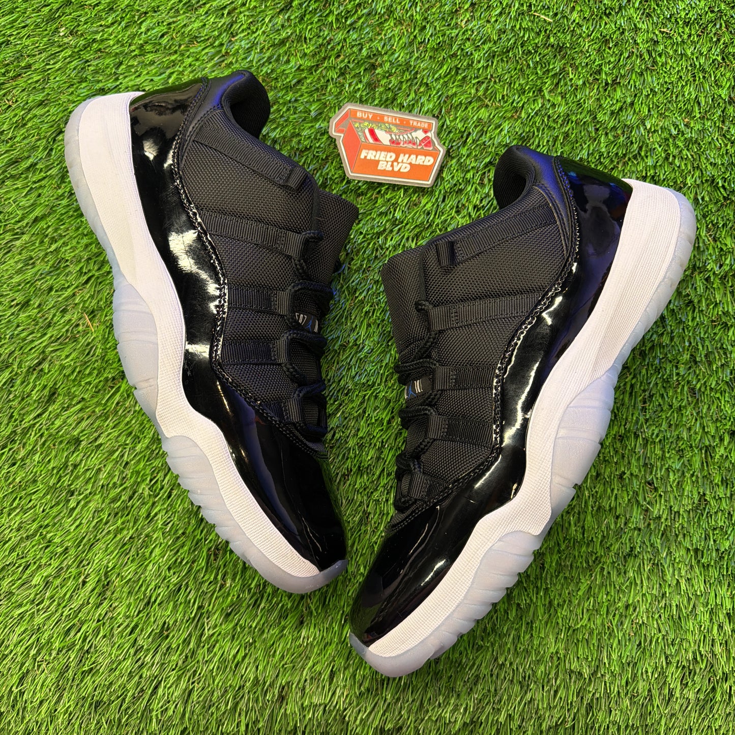 Air Jordan 11 Retro Low 'Space Jam'