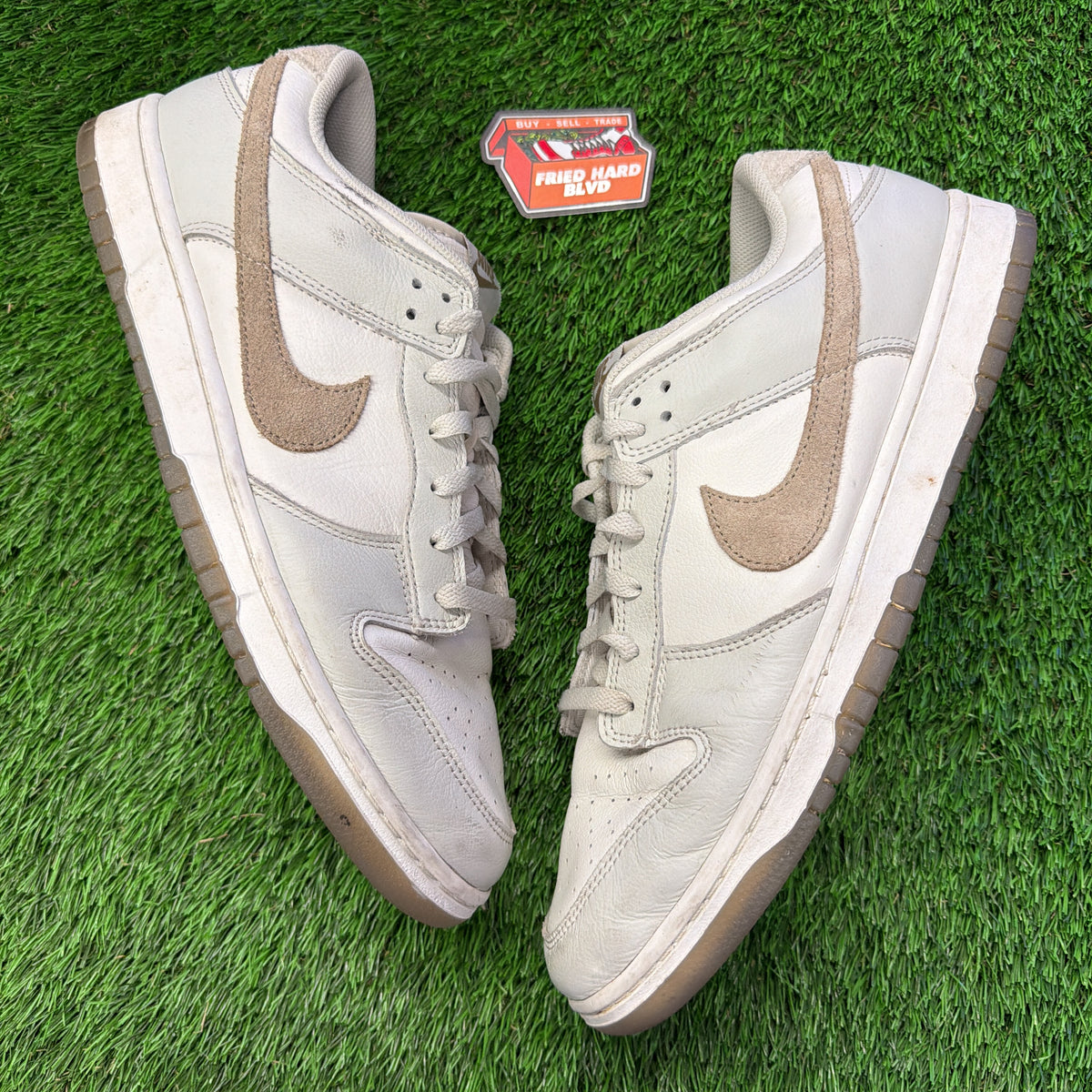 Nike Dunk Low SE 'Phantom Khaki'