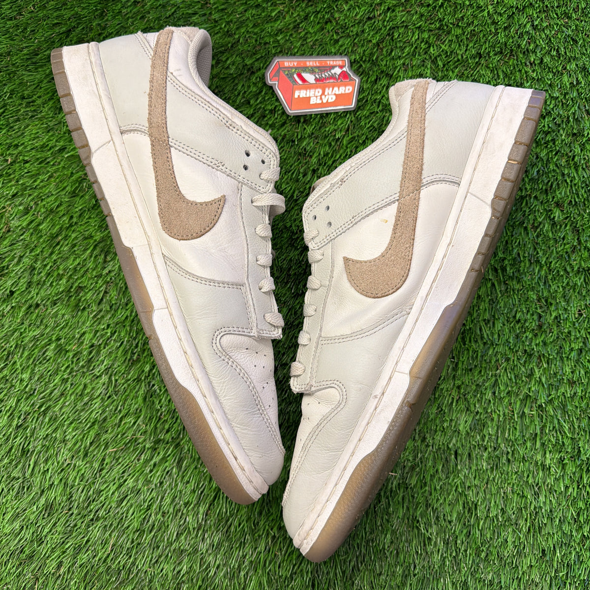 Nike Dunk Low SE 'Phantom Khaki'