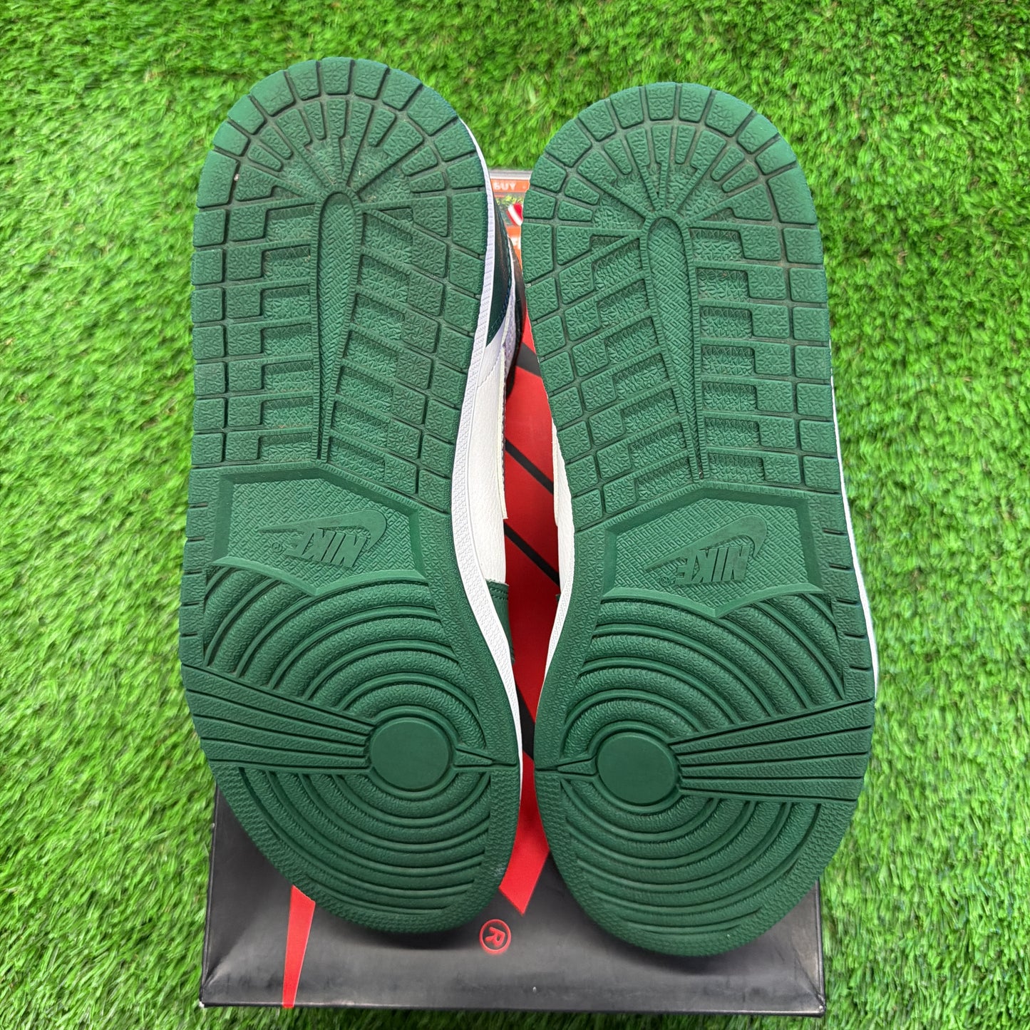 Air Jordan 1 Retro High OG 'Gorge Green'