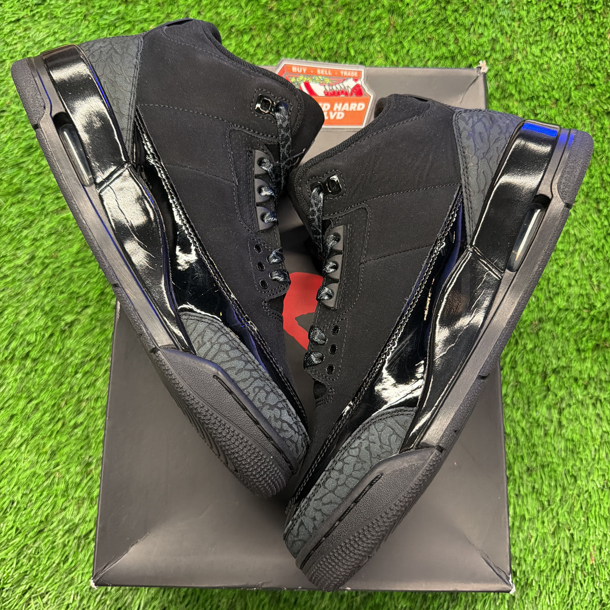 Jordan 3 Retro Black Cat (2025)