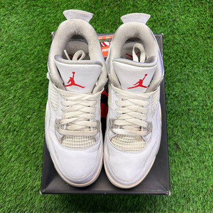 Air Jordan 4 Retro GS 'White Oreo'
