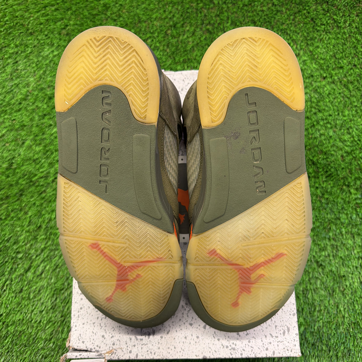 Air Jordan 5 Retro 'Olive' 2024