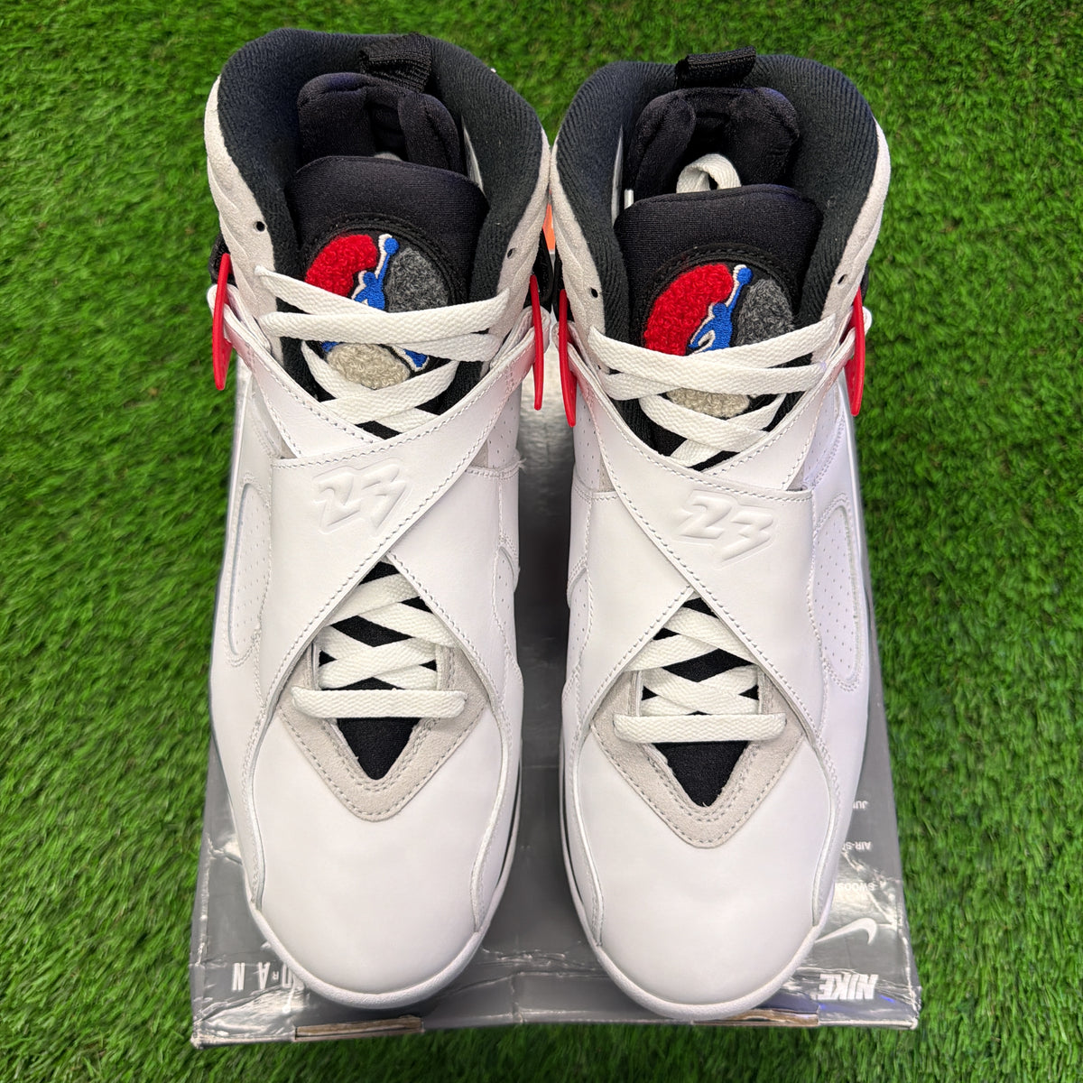 Air Jordan 8 Retro 'Bugs Bunny' 2025