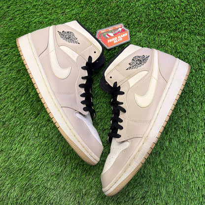 Air Jordan 1 Mid 'Desert Sand'