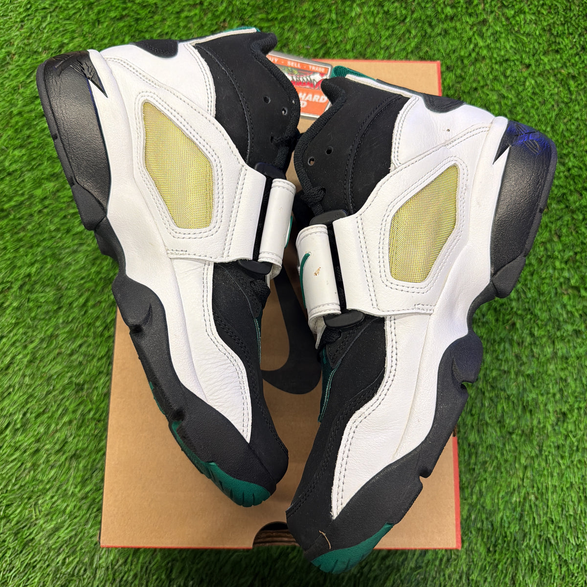 Nike Air Diamond Turf 'Emerald' 2025