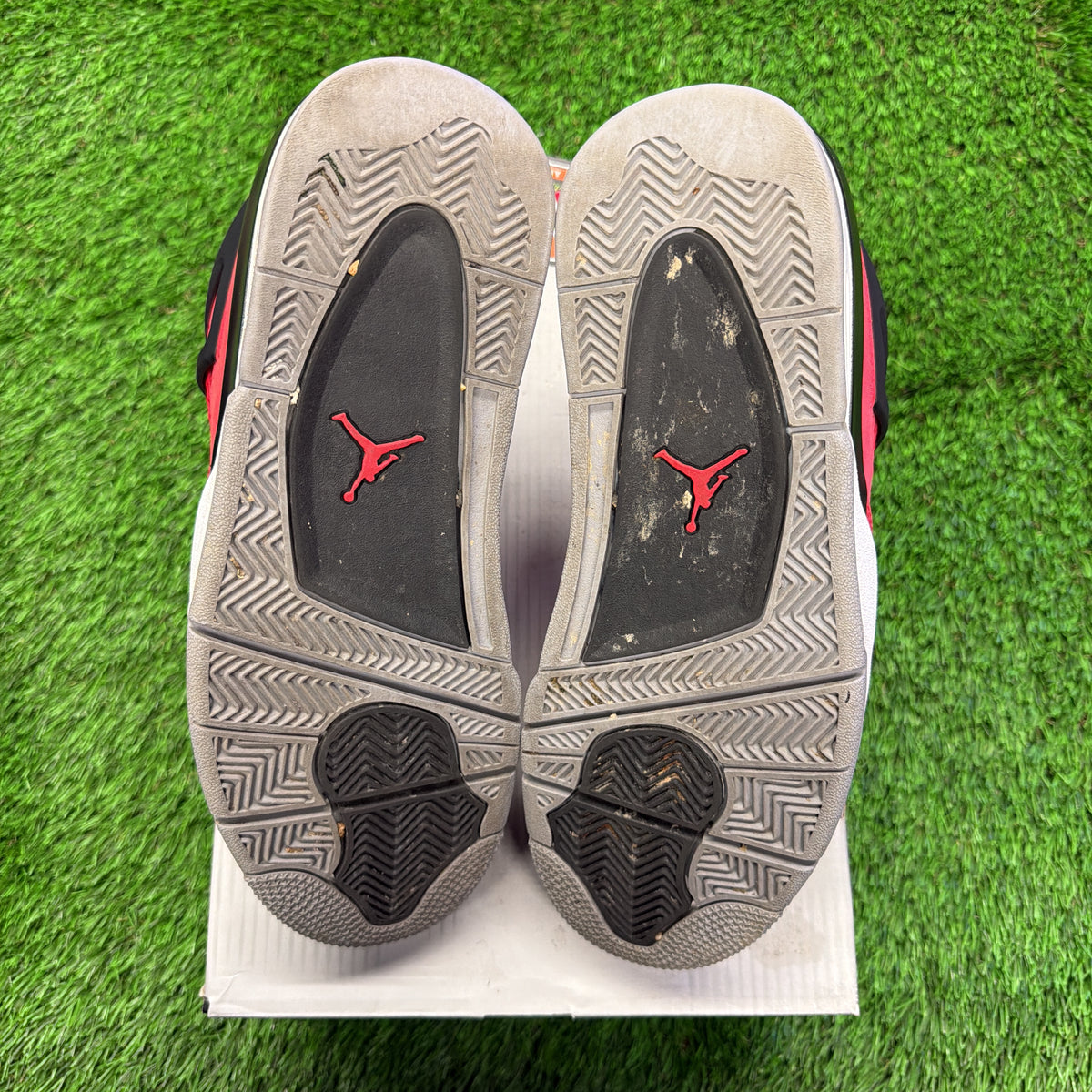 Air Jordan 4 Retro 'Toro Bravo'