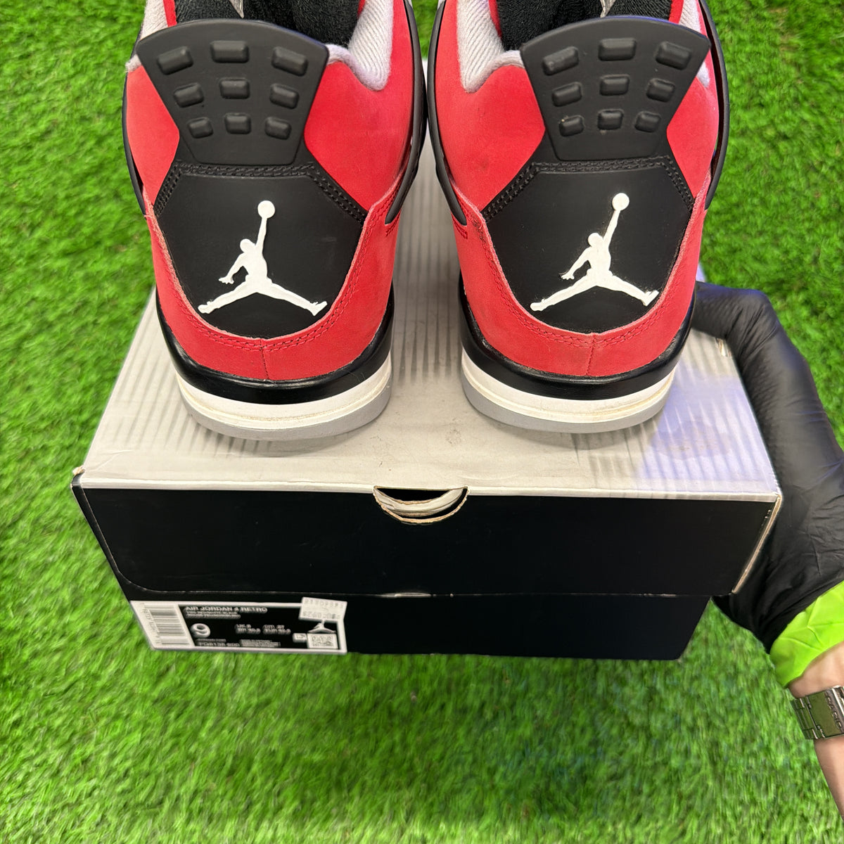 Air Jordan 4 Retro 'Toro Bravo'