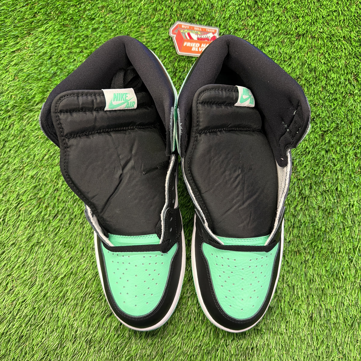 Air Jordan 1 Retro High OG 'Green Glow'