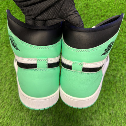 Air Jordan 1 Retro High OG 'Green Glow'