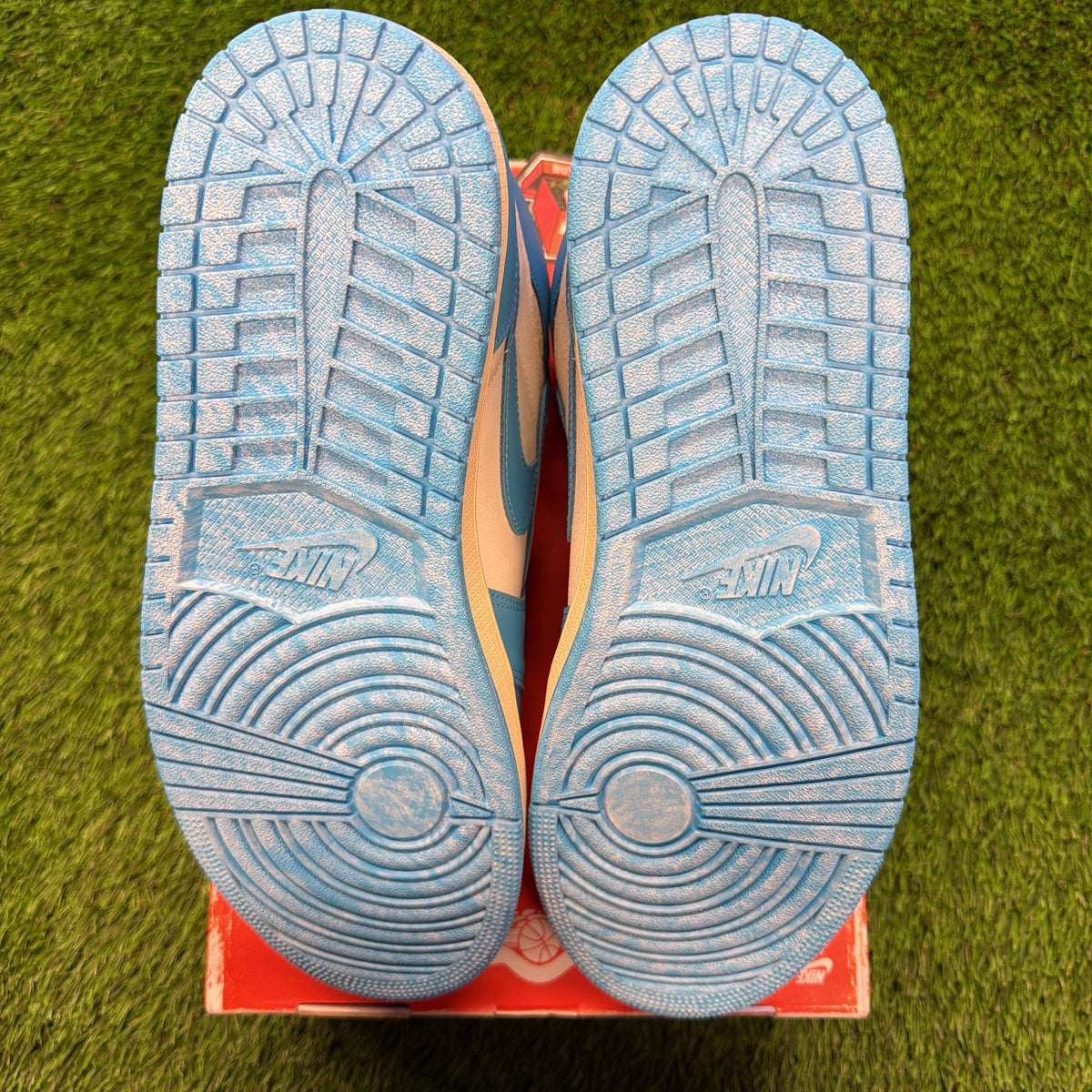 Air Jordan 1 Retro High OG 'UNC Reimagined'