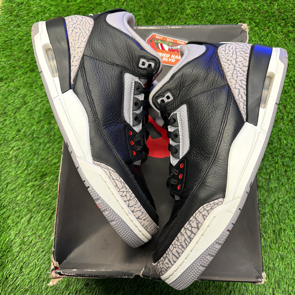 Air Jordan 3 Retro OG 'Black Cement' 2024