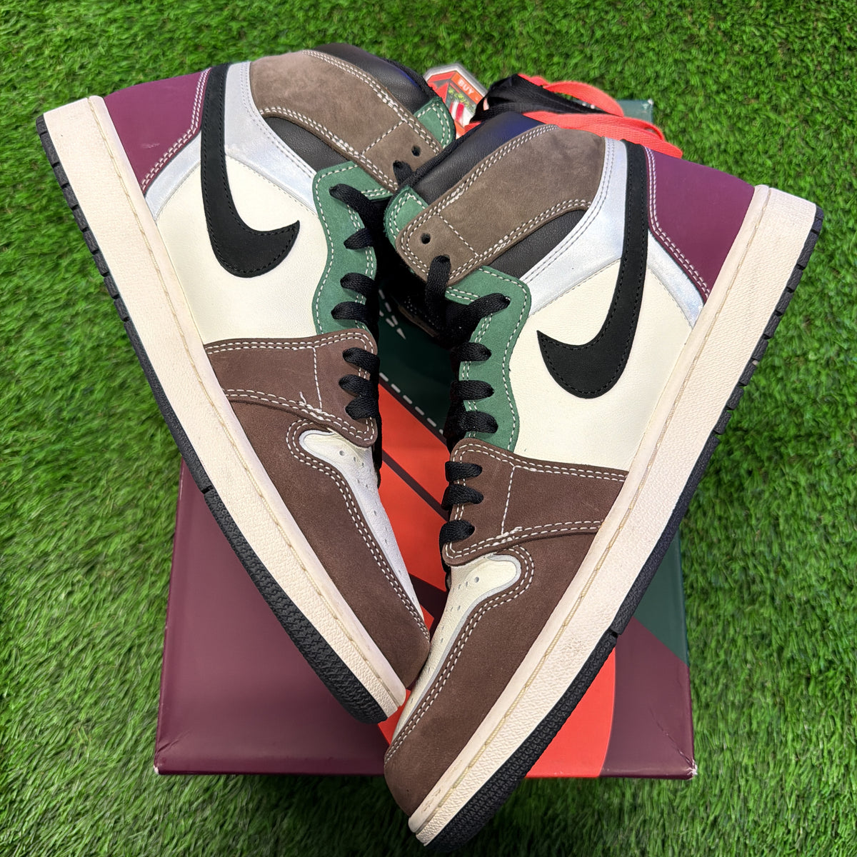 Air Jordan 1 High OG 'Hand Crafted' SIZE 12M/13.5W
