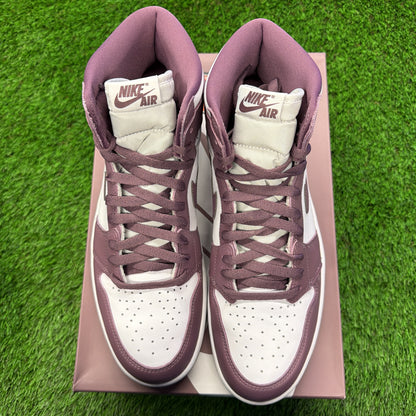 Air Jordan 1 Retro High OG 'Mauve' SIZE 12M/13.5W